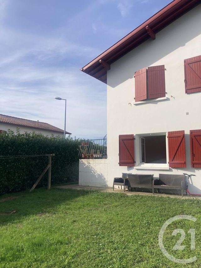 Appartement F4 à vendre - 4 pièces - 94.59 m2 - USTARITZ - 64 - AQUITAINE - Century 21 Berritzea